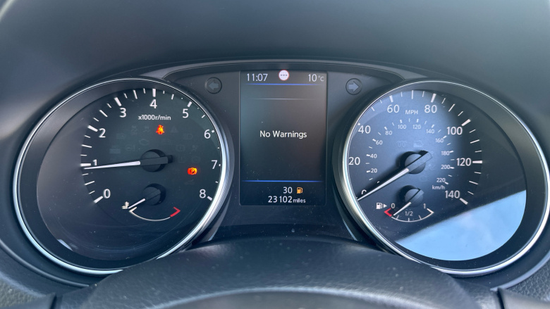 Nissan Qashqai 1.3 DiG-T N-Connecta 5dr [Glass Roof Pack] Petrol Hatchback